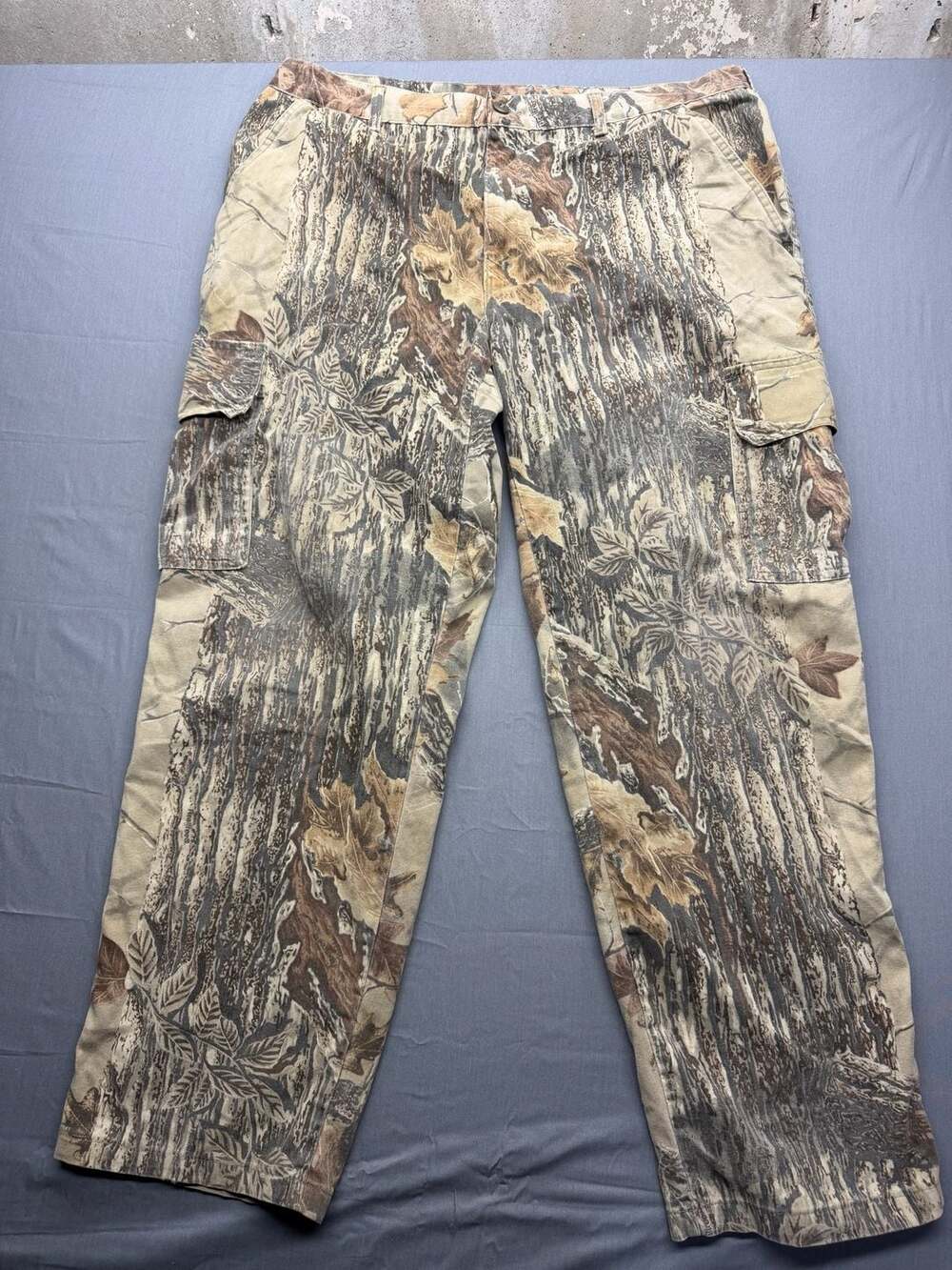 Vintage Liberty Realtree Camo Cargo Hunting Pants